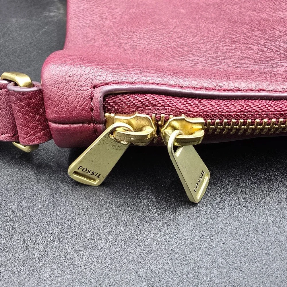 Fossil Preston Crossbody Purse Leather Slim Zip Expandable Shoulder Bag